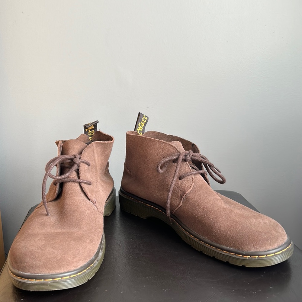 Dr. Martens Manton Desert Leather Chukka Boots